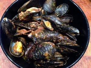 Accidental Locavore Moroccan Mussels