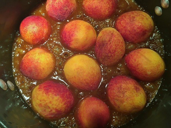 Accidental Locavore Peaches in Caramel