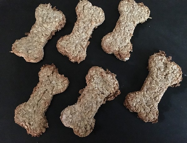 Accidental Locavore Oatmeal Dog Biscuits