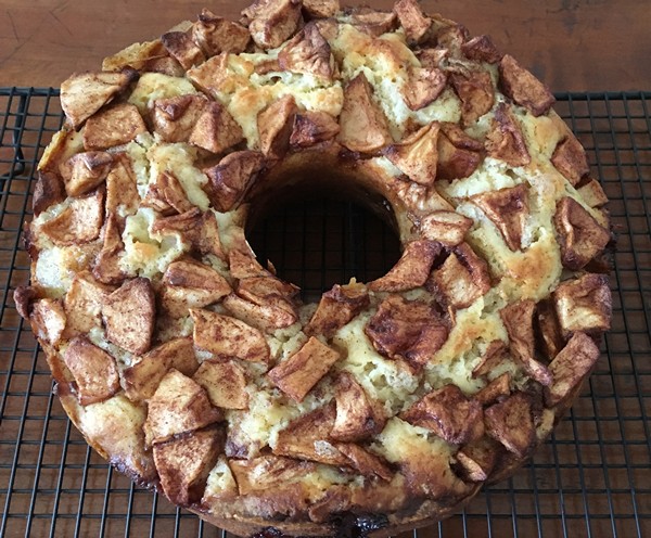 accidental locavore apple cake