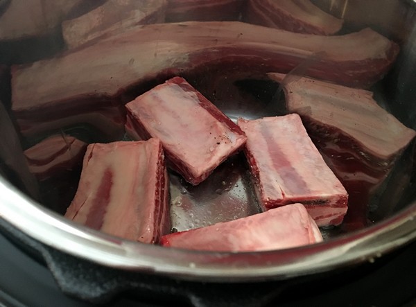 Accidental Locavore Searing Short Ribs In Insta-Pot